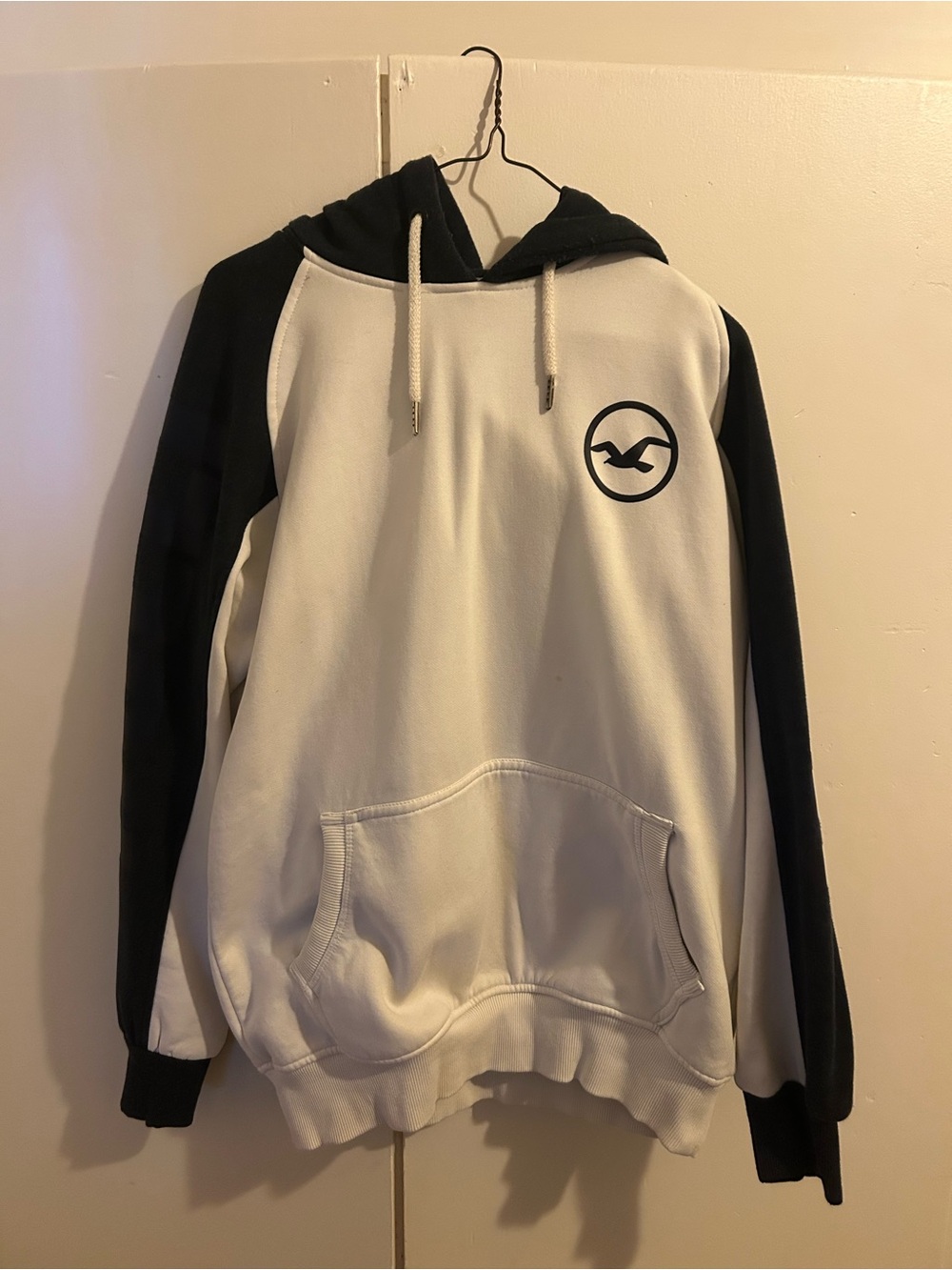 Men’s Hollister sweater
